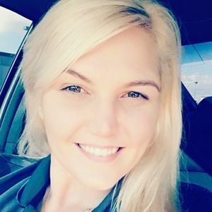 Meet your Posher, April